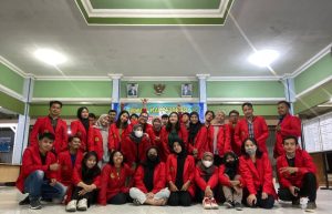 Pelatihan Repackaging Produk  Olahan Kupang sebagai Branding Desa Balonggabus oleh Mahasiswa Universitas 17 Agustus 1945 Surabaya