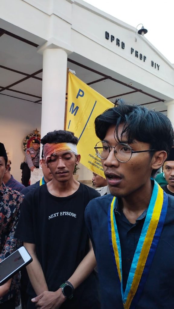 Demonstran Cipayung Plus Terima Kekerasan dari Aparat