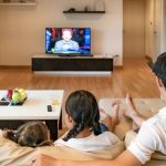 nonton film bersama keluarga