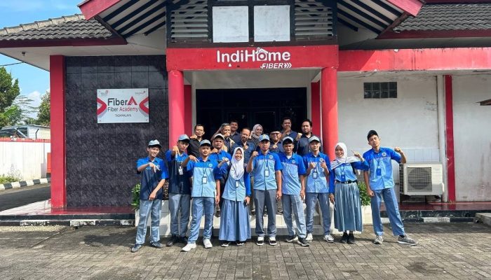 Telkom Dukung Pendidikan Vokasi, Sambut Kunjungan Industri dari SMK Al Huda Sariwangi