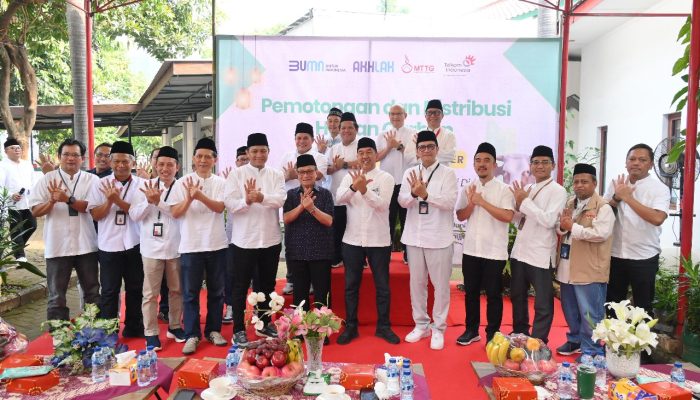 Telkom Jakarta Inner Rayakan Iduladha Bersama Masyarakat di Masjid Al-Ihsan