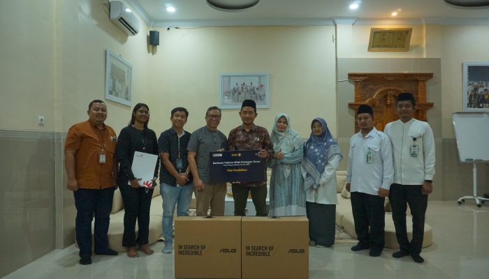 Telkom Witel Priangan Timur Fasilitasi Digitalisasi di SMK Ma’arif Al Ghozali Cirebon