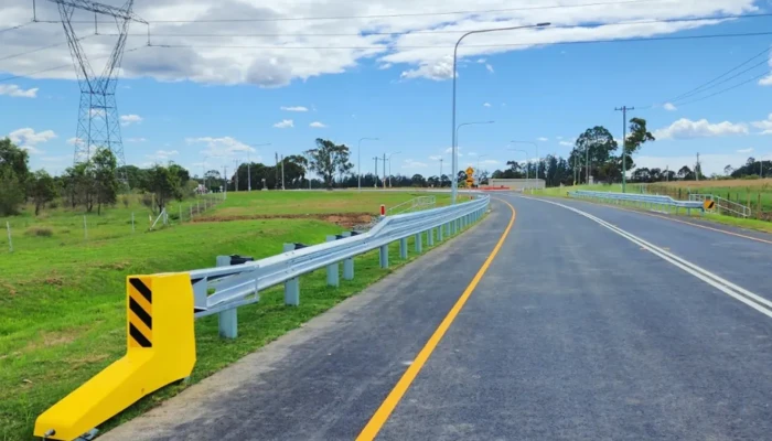 Fungsi Vital Flexbeam Guardrail dalam Meminimalisir Fatalitas Kecelakaan di Jalan Tol dan Pegunungan